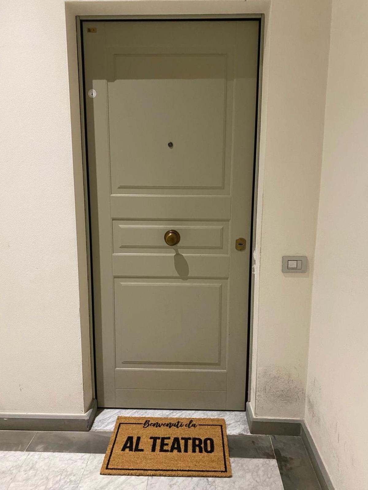 Appartamento Al Teatro Livorno Esterno foto